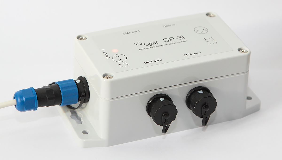 VJLight SP-3i - IP68 (IP67) DMX сплиттер-усилитель с двойной гальванической развязкой и индикаторами 1 вход - 3 выхода