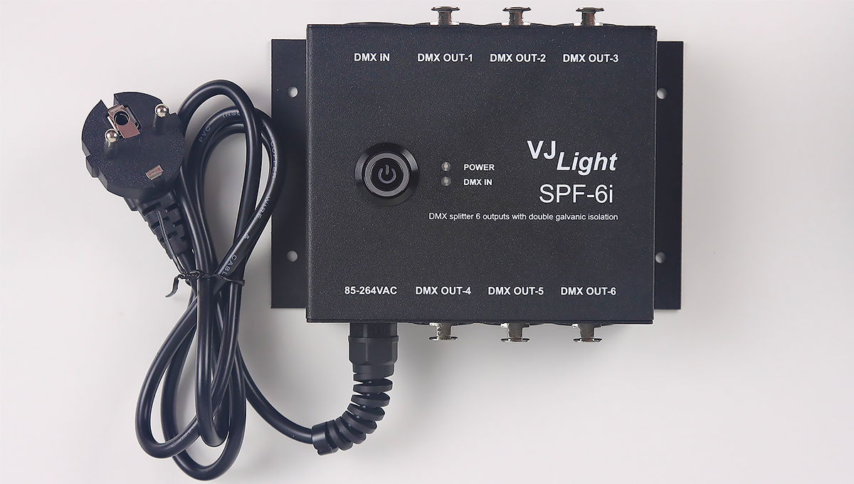 VJLight SPF-6i - DMX сплиттер с двойной гальванической развязкой и индикаторами 1 XLR вход - 6 XLR выходов. Свободное крепление на любую поверхность.