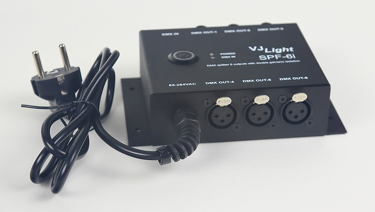 VJLight SPF-6i - DMX сплиттер с двойной гальванической развязкой и индикаторами 1 XLR вход - 6 XLR выходов. Свободное крепление на любую поверхность.